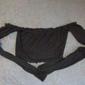 Off shoulders crop top